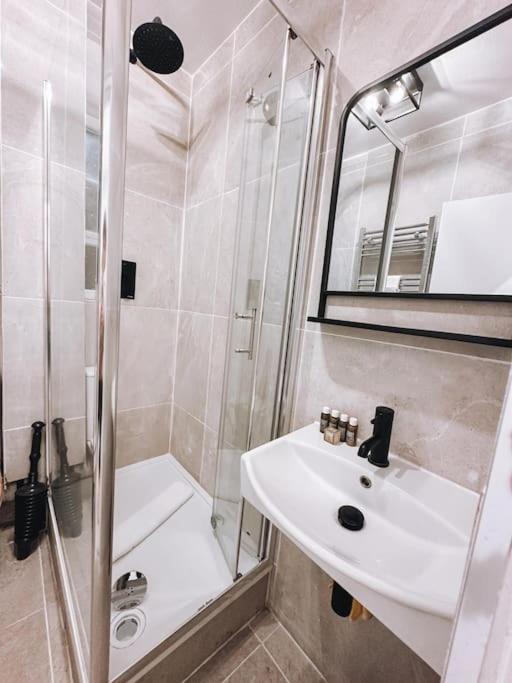 Modern Flat In Central Лондон Екстер'єр фото
